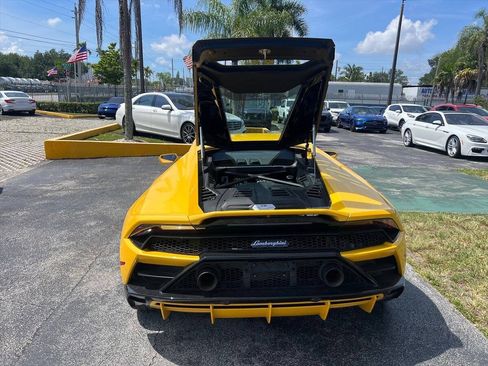 Used 2020 Lamborghini Huracan EVO AWD/4WD image 9