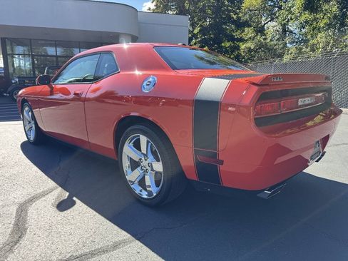 Used 2009 Dodge Challenger R/T RWD image 3