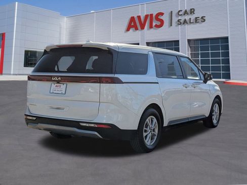 Used 2024 Kia Carnival LX image 6