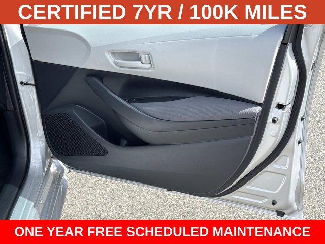 Used 2025 Toyota Corolla LE FWD image 8
