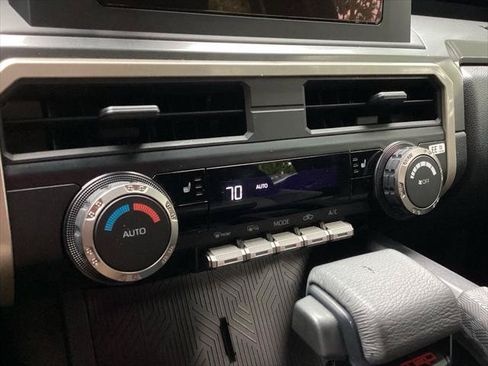 Certified 2026 Toyota Tacoma TRD Off-Road AWD/4WD image 15