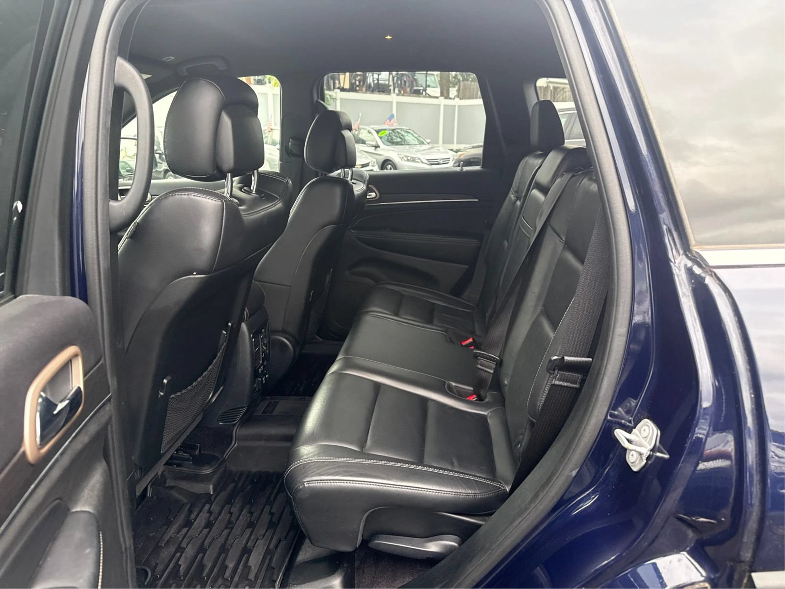 Used 2017 Jeep Grand Cherokee Limited AWD/4WD image 10