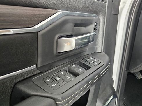 New 2026 RAM 2500 Laramie w/ Night Edition AWD/4WD image 21