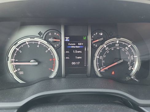 Used 2023 Toyota 4Runner TRD Off-Road AWD/4WD image 17