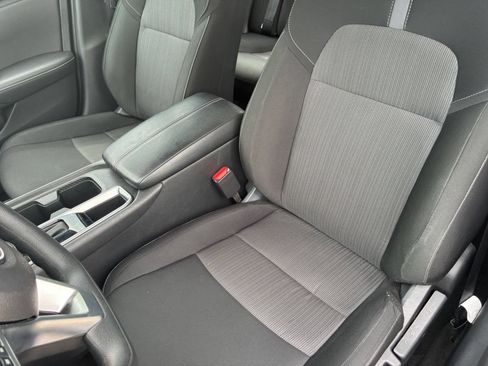 Used 2025 Nissan Sentra SV FWD image 34