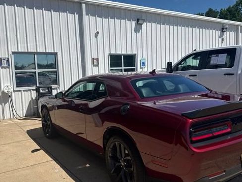 Used 2023 Dodge Challenger SXT w/ Plus Package RWD image 6