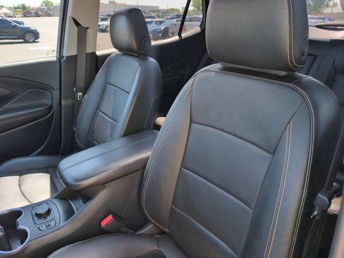 Used 2020 GMC Terrain SLT w/ Preferred Package AWD/4WD image 16