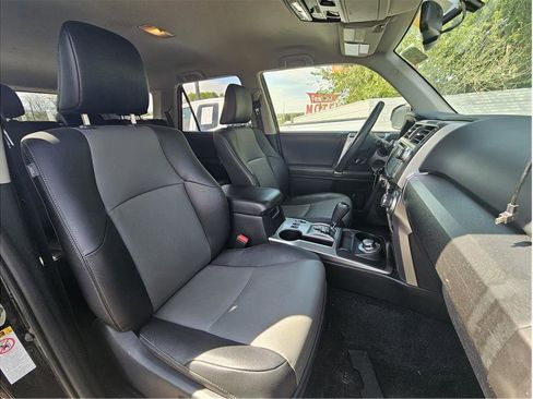 Used 2019 Toyota 4Runner SR5 Premium AWD/4WD image 4