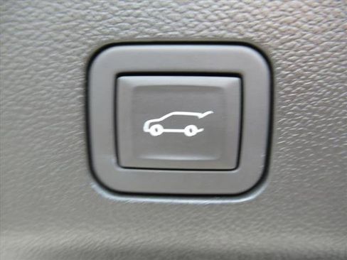 Certified 2024 Chevrolet Tahoe High Country w/ Advanced Technology Package image 34