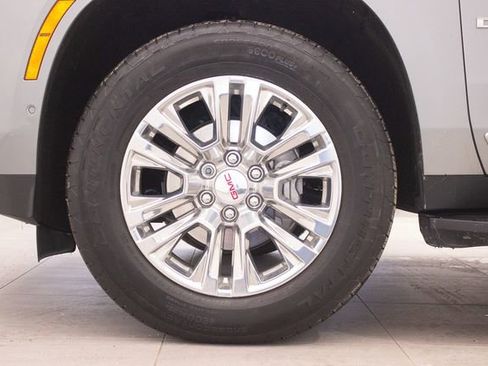 Used 2025 GMC Yukon Denali image 9