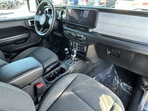 Used 2024 Jeep Wrangler Unlimited Sport AWD/4WD image 13