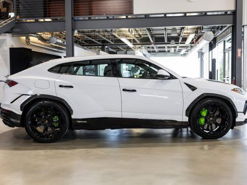 Used 2024 Lamborghini Urus Performante image 7