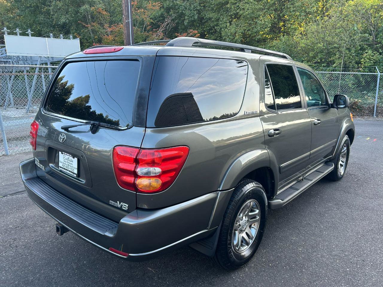 Used 2004 Toyota Sequoia Limited AWD/4WD image 5