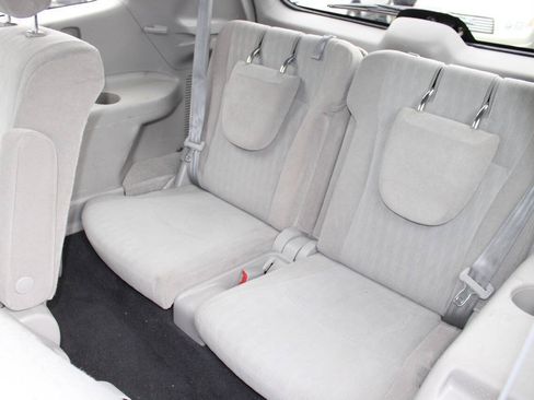 Used 2011 Toyota Highlander 4WD w/ Tow Pkg image 18