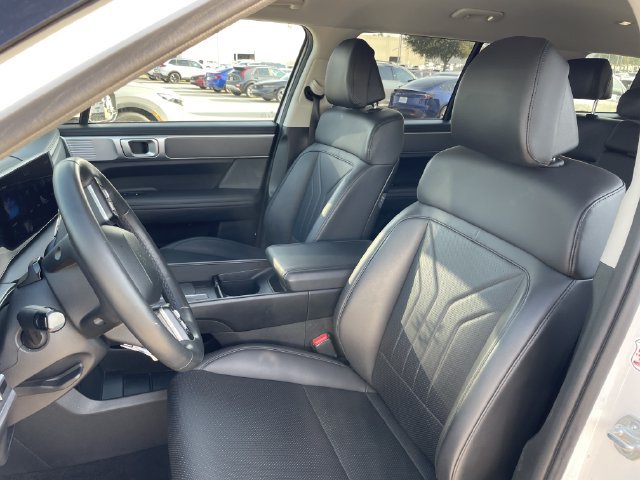 Used 2025 Hyundai Santa Fe SEL FWD image 25