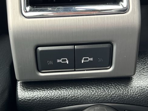 Used 2015 Ford F150 Platinum w/ Equipment Group 701A Luxury AWD/4WD image 55