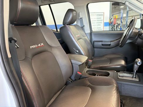 Used 2012 Nissan Xterra PRO-4X w/ Pro-4x Leather Pkg AWD/4WD image 29