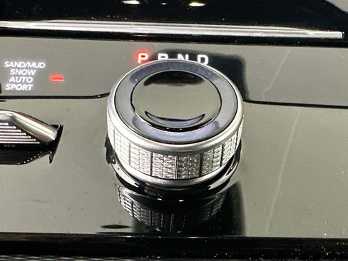 Used 2024 Jeep Grand Cherokee L Limited w/ Luxury Tech Group II image 25