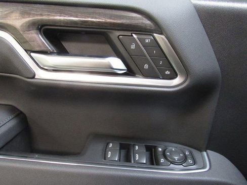 New 2025 Chevrolet Silverado 1500 LTZ w/ LTZ Premium Package image 18