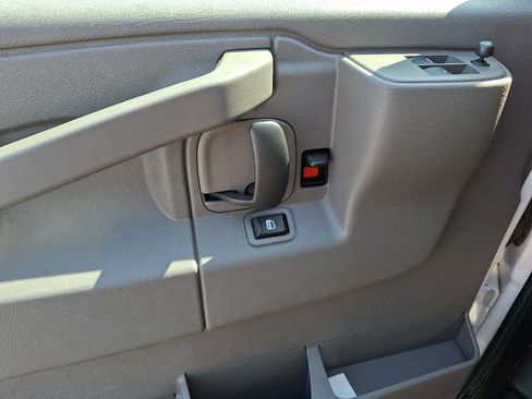 Used 2025 Chevrolet Express 2500 w/ Driver Convenience Package RWD image 13