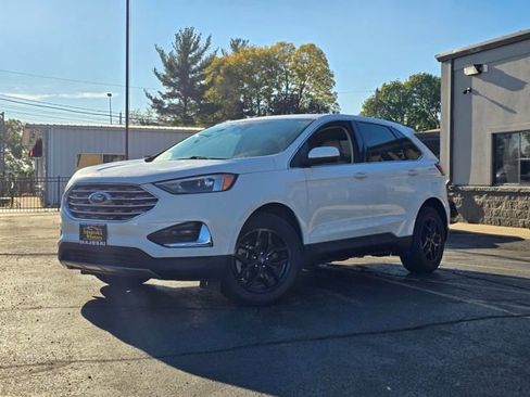 Used 2022 Ford Edge SEL w/ Convenience Package image 3