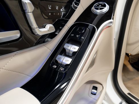 Used 2023 Mercedes-Benz S 580 4MATIC Sedan image 50