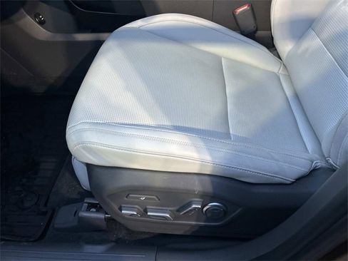 Used 2024 Hyundai Santa Fe Calligraphy image 23