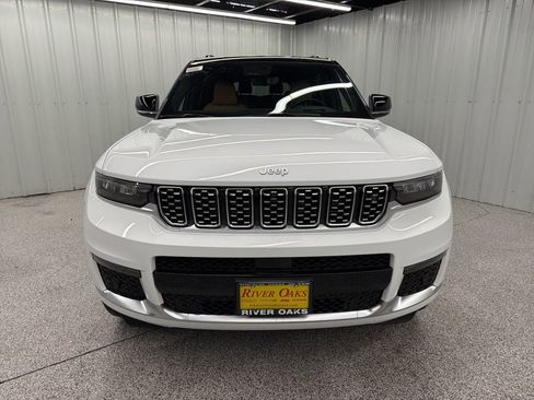 New 2025 Jeep Grand Cherokee L Summit w/ Advanced Protech Group IV image 2