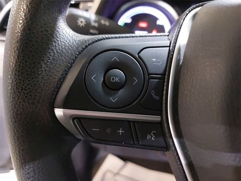 Used 2022 Toyota Camry LE image 16