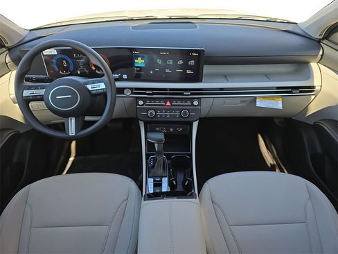 New 2026 Hyundai Tucson SE image 9