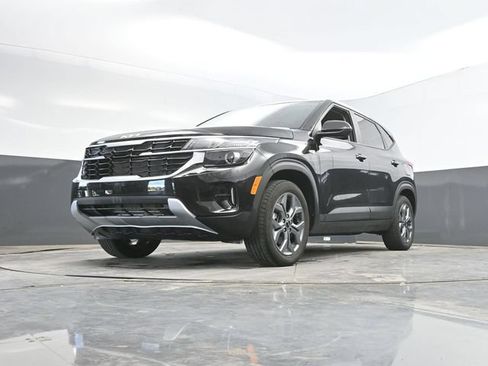 Used 2024 Kia Seltos LX AWD/4WD image 44