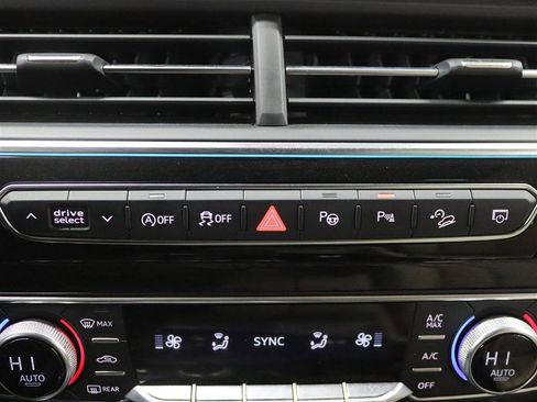 Used 2019 Audi Q7 3.0T Prestige w/ Prestige Package image 34