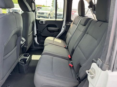 Used 2018 Jeep Wrangler Unlimited Sport image 25