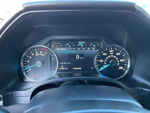 Used 2017 Ford F150 Platinum w/ Equipment Group 701A Luxury image 22