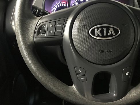 Used 2012 Kia Soul 4d Hatchback Base Auto image 24