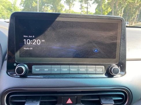 Used 2023 Hyundai Kona Limited AWD/4WD image 12