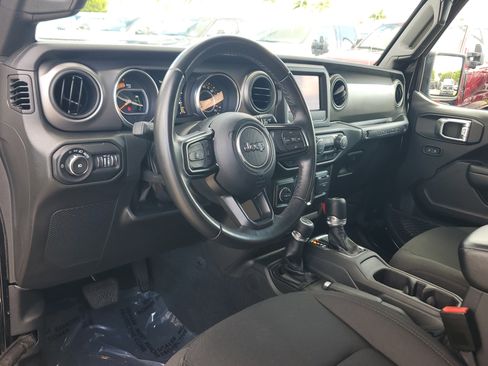 Used 2022 Jeep Wrangler Unlimited Sport AWD/4WD image 14