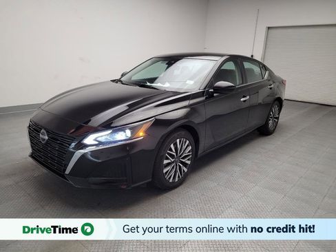 Used 2023 Nissan Altima 2.5 SV image 1