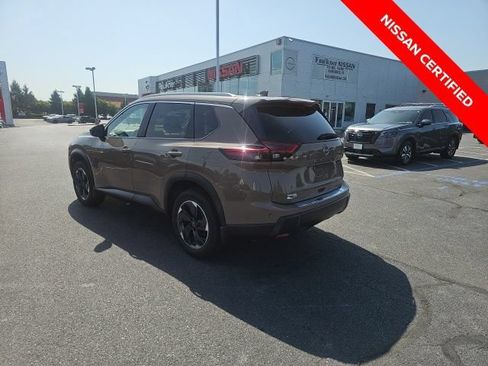 Certified 2025 Nissan Rogue SV w/ SV Premium Package AWD/4WD image 6