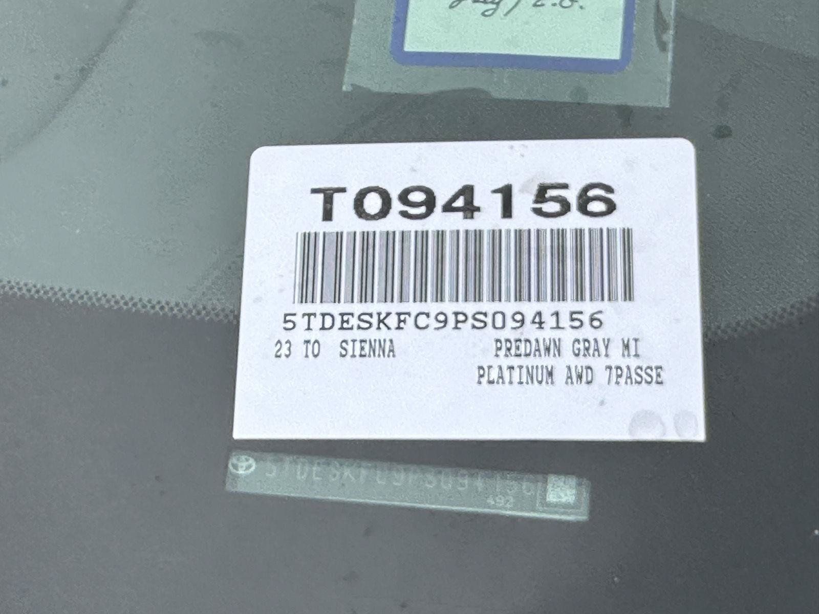 Used 2023 Toyota Sienna Platinum AWD/4WD image 14