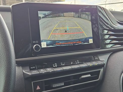 Used 2025 Toyota Camry LE w/ Convenience Package FWD image 21