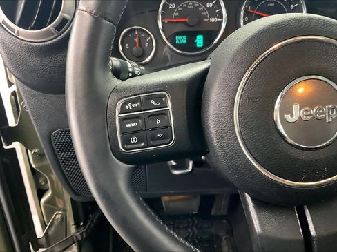 Used 2015 Jeep Wrangler Sport AWD/4WD image 19