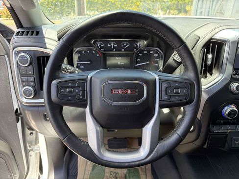 Used 2022 GMC Sierra 1500 Elevation w/ LPO, Elevation Black Package AWD/4WD image 11