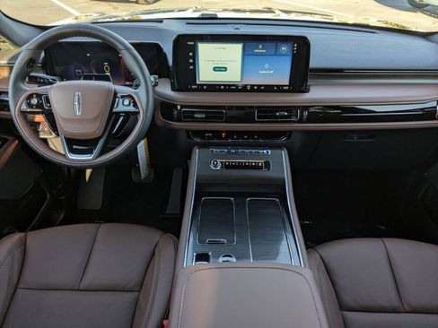 New 2026 Lincoln Aviator Reserve image 16