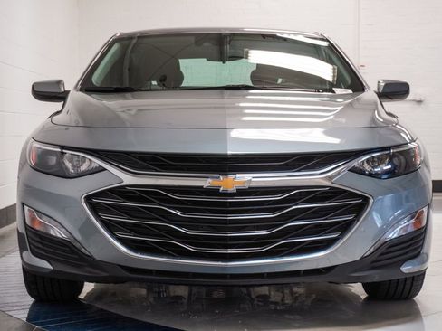 Used 2025 Chevrolet Malibu LT image 35