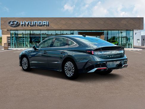 Used 2024 Hyundai Sonata Limited FWD image 5