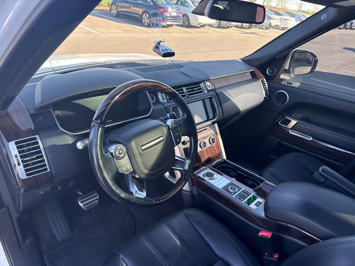 Used 2016 Land Rover Range Rover Supercharged AWD/4WD image 7