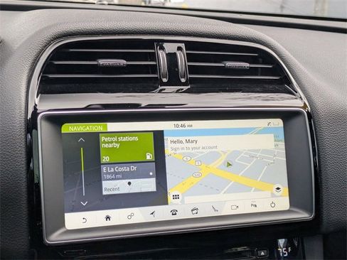 Used 2017 Jaguar F-PACE Prestige image 18