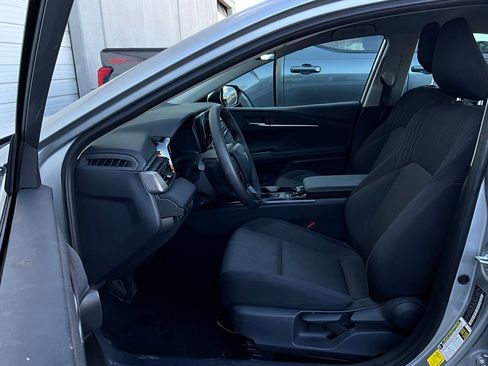 Used 2025 Toyota Camry LE image 10