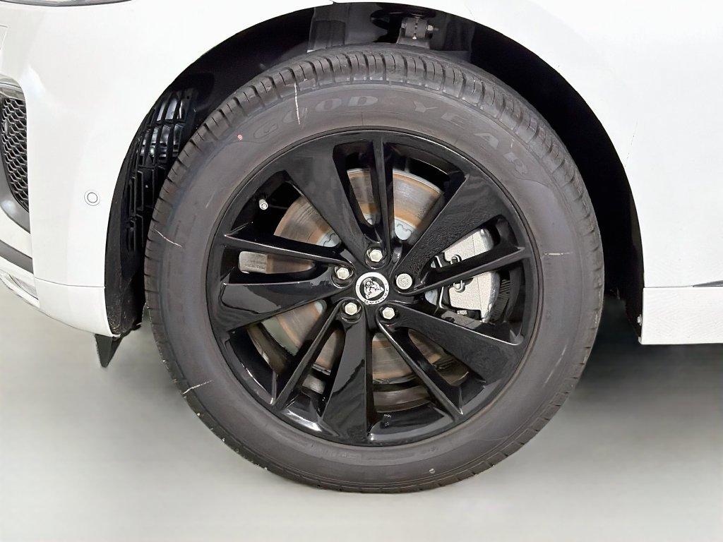 New 2026 Jaguar F-PACE R-Dynamic S AWD/4WD image 33